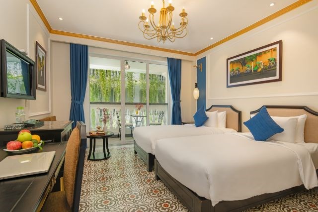 Superior Twin Room with Pool View